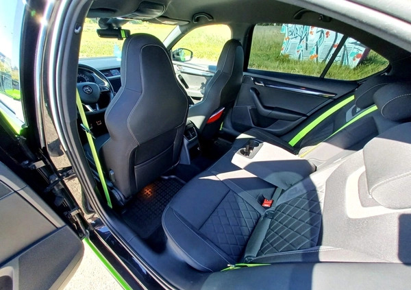 Skoda Octavia cena 82900 przebieg: 103000, rok produkcji 2017 z Łazy małe 154